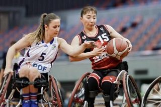 車いすバスケ女子、日本が初勝利　パリ・パラ最終予選１次リーグ