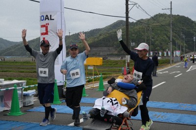 車椅子ランナー9人完走　バリアフリー願い　福井・小浜マラソン大会