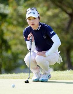 佐久間朱莉、６７で首位発進　女子ゴルフ第１日、２打差に６人