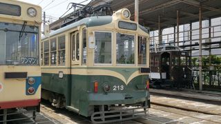 【動画】路面電車１２０年記念で「走る写真展」　高知市