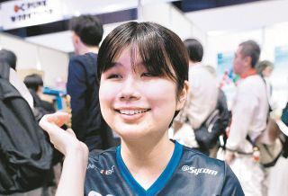 「悲劇の主人公で終わらず、支える人になって」父の言葉を支えに…全盲のeスポーツ選手は「壁」のない世を目指す