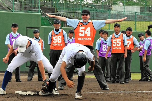 春の関東地区高校野球を前に審判講習会「次のプレーの予測が大切」