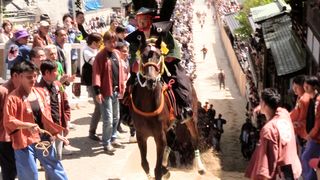 【動画】見直し後初の「上げ馬神事」　「虐待」批判受け改善　三重・多度大社