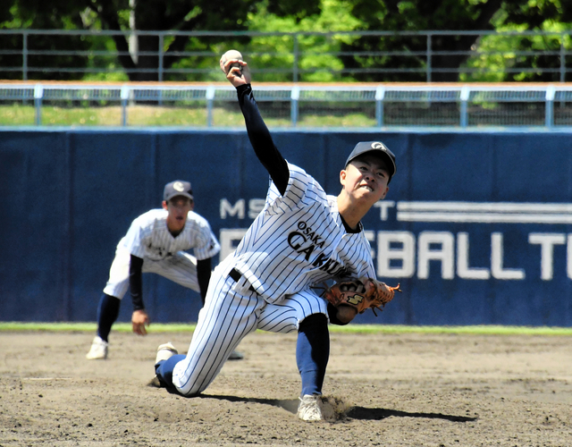 大阪学院大高の下條投手　独特のフォーム、秘訣は風呂上がりにあり