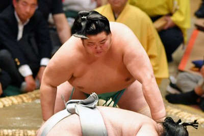 琴桜、祖父のしこ名で初の勝ち名乗り　期せずして迎えた結び　夏場所