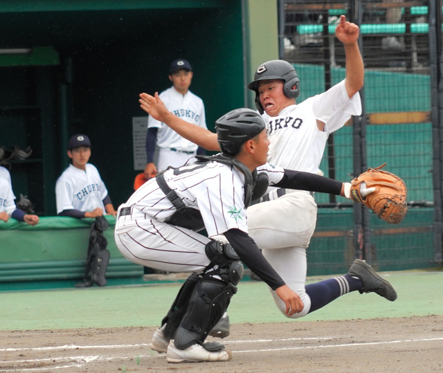 菰野と中京大中京、21日の決勝へ進出　春季東海地区高校野球大会