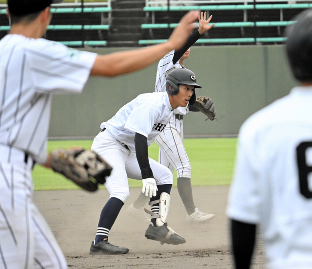 準決勝15時間前にバット振る　不調払った3安打、中京大中京・山田