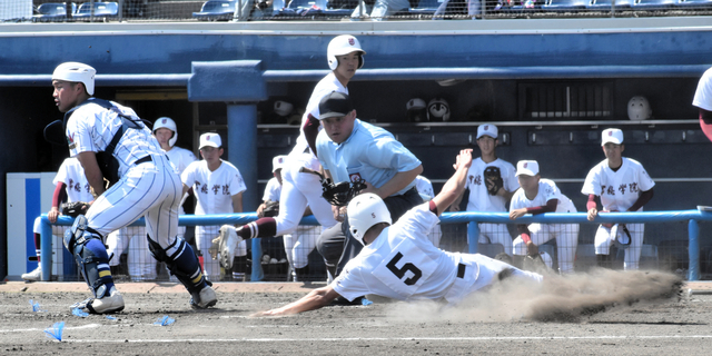 常総学院、選抜覇者の健大高崎に6-5で競り勝つ　高校野球関東大会