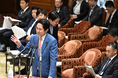 収支報告書、オンライン提出でデータベース化へ　政治改革特別委