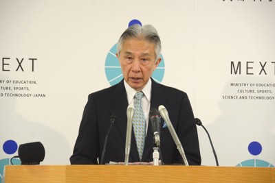 文科相、NHKへの抗議は「圧力にあたらない」　教員確保策巡る報道