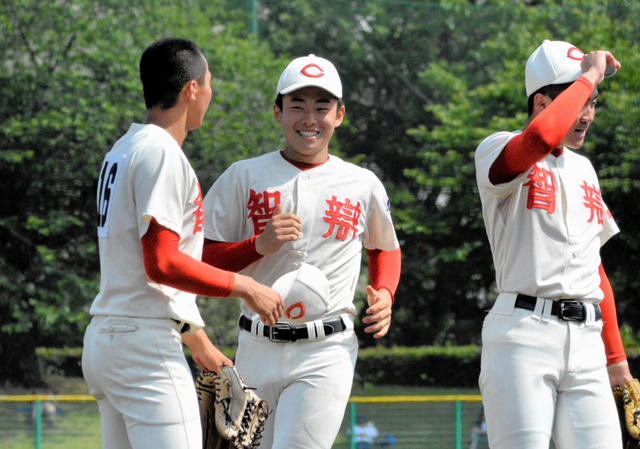 中学卒業から2カ月、智弁和歌山の1年生が躍動「結果出すしかない」