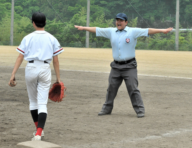 プレーよく見て、正確に判定　県高野連が夏に向け審判講習会