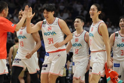 バスケット男子Bリーグ、広島が琉球破り初優勝