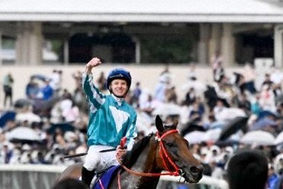 ロマンチックウォリアーが優勝　1番人気の香港馬　競馬・安田記念