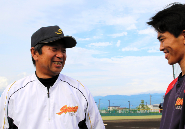 野球を嫌いにさせたくない　育成功労賞の秋田修英・鈴木監督