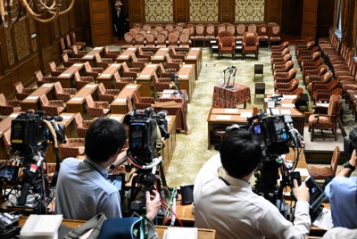 首相「さらに踏み込んだ案の作成進めている」　規正法改正案巡り