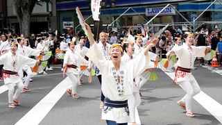 【動画】東北の夏祭り集結、公道パレード　復興願う「絆まつり」　仙台