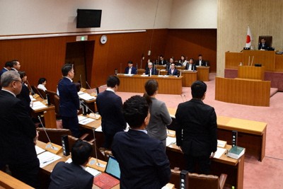 つばさの党市議を念頭に「不当に圧力」禁止　条例案可決　埼玉・朝霞