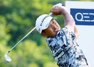 男子ゴルフ、岩田寛が６５で首位　ハナ銀行招待、第１日