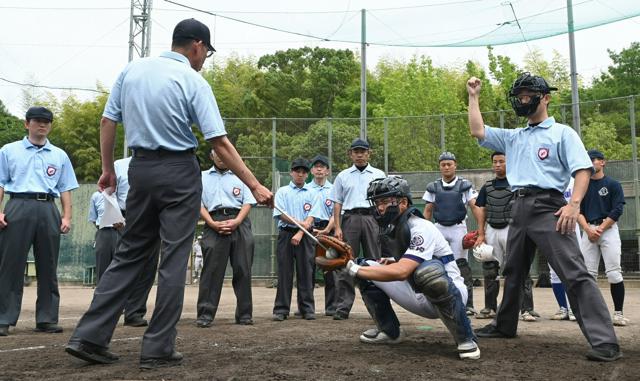 正確なジャッジ、再確認　高校野球奈良大会前に審判らが講習会