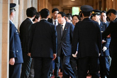 規正法改正「不十分との指摘、謙虚に受け止めたい」　岸田首相