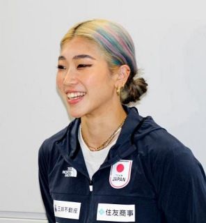 野中生萌「上のメダル目指す」　クライミング女子複合