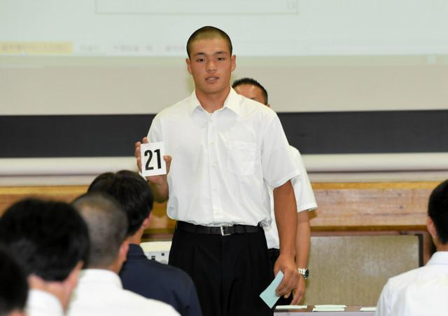 伊野商―5校連合で開幕、高知中央の柳原主将が選手宣誓　高知大会