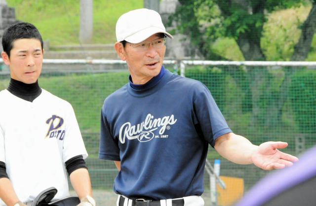 大東の曽田監督に育成功労賞　軟式の指導で気付いた選手の体の守り方