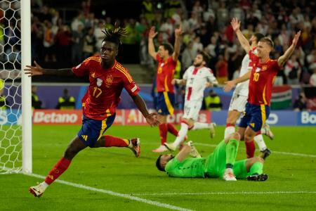 イングランド、スペインが８強　サッカーの欧州選手権