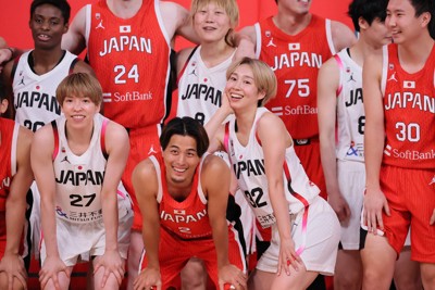 バスケ男女日本代表が「一丸イベント」　ファンに向け五輪の抱負語る