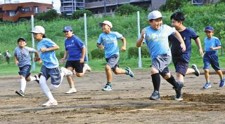 野球はお金がかかるから続けられない…なら「ユニホームなし私服OK」に　少年チームの取り組みを追った