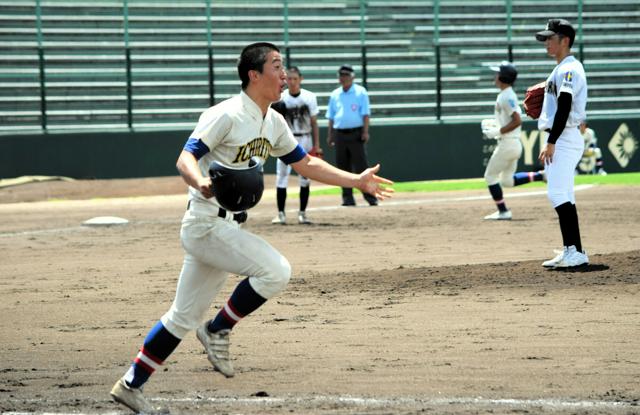 粘って9球目で同点押し出し、シード校に接戦　北九州市立・北川選手