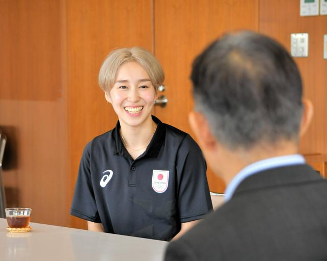 女子バスケ宮崎早織の「一番の幸せ」は…　流山市長を表敬訪問