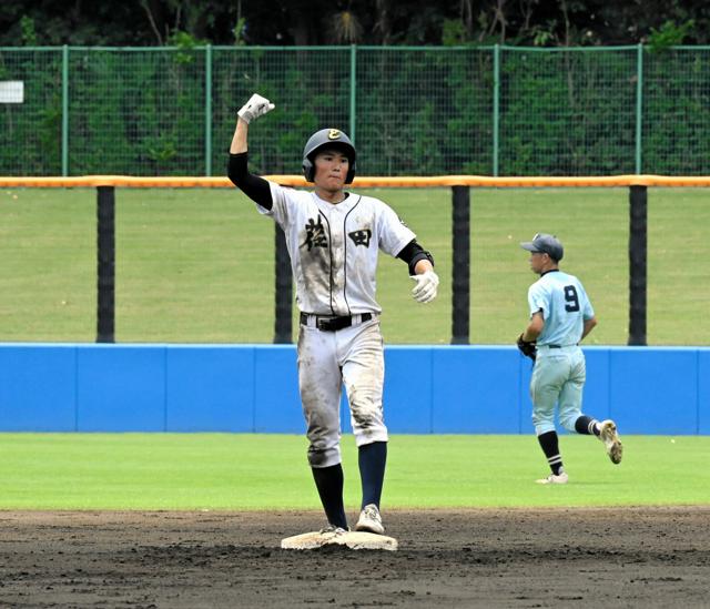 「とにかく楽しむ」適時二塁打で反撃の口火　荏田の川端琉空主将