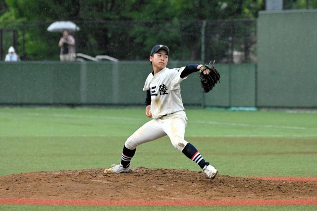 タイブレークの末サヨナラ　雨中で試合つくった南三陸の小山理人投手