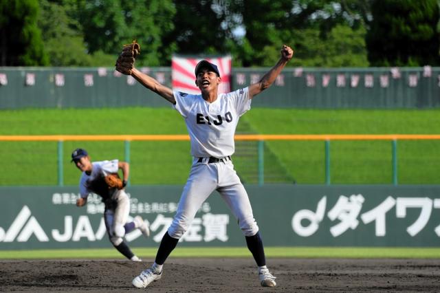 慣れない勝利で校歌歌い忘れた？　名門・佐賀西で1年生主砲が躍動