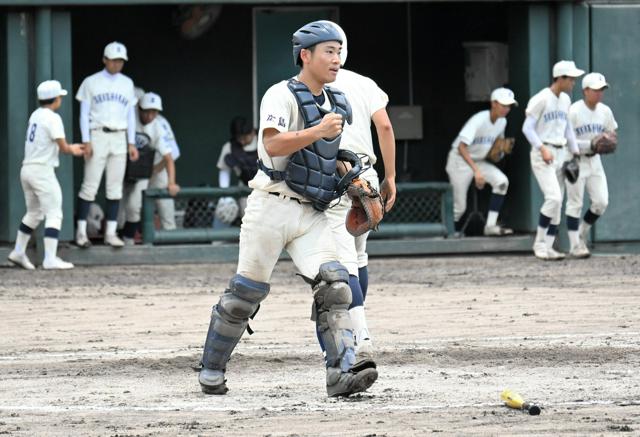 ピンチ切り抜けた主将の強肩　最後はさわやか、目指すは消防士