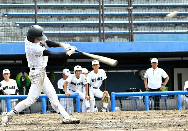 「守備の人」が3安打の大暴れ　静岡が逆転勝ちで初戦突破