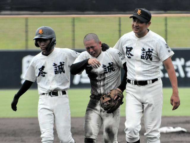 「おばあちゃんとの約束」と帽子に記して奮闘　尽誠学園・岩橋主将