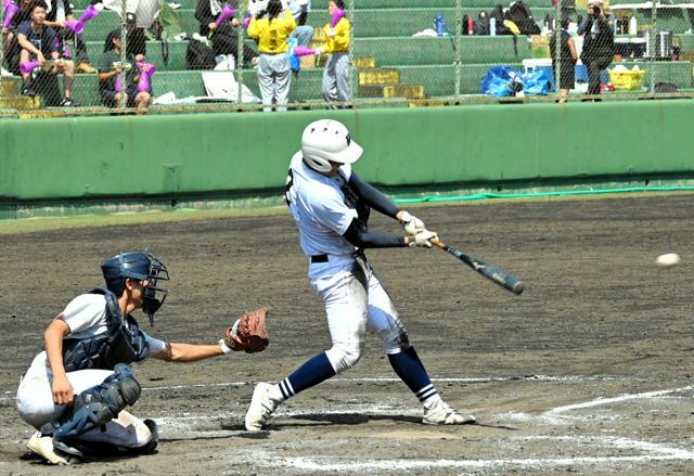 「つなぐ」意識で逆転サヨナラ　あきらめない浜松商、重圧はね返す