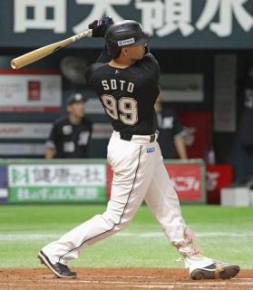 ソ５―８ロ（１５日）　ロッテが七回７得点で逆転勝ち