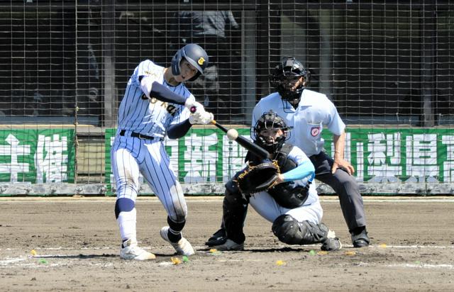 山梨の強豪対決は東海大甲府に軍配　山梨学院は春夏連続甲子園ならず