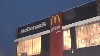 「店員さんが電卓使ったりメモとったり…」マクドナルドでレジの不具合　手作業でオーダー受ける　富山