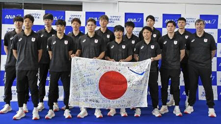 日本男子バレー、ポーランド破る　世界ランキング１位の強豪