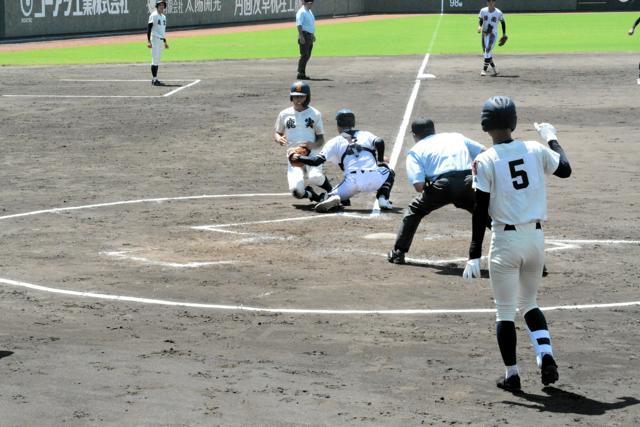 鹿児島実、樟南との「伝統の一戦」に敗れる　宮下監督「私の責任」