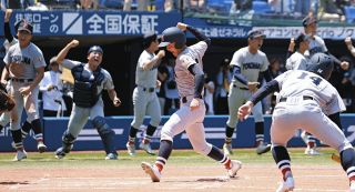 横浜と東海大相模　激闘制し、きょう頂上決戦＜高校野球・神奈川＞