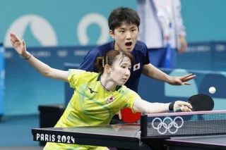 卓球日本勢、試合会場で初練習　混合ダブルス張本智和、早田組も