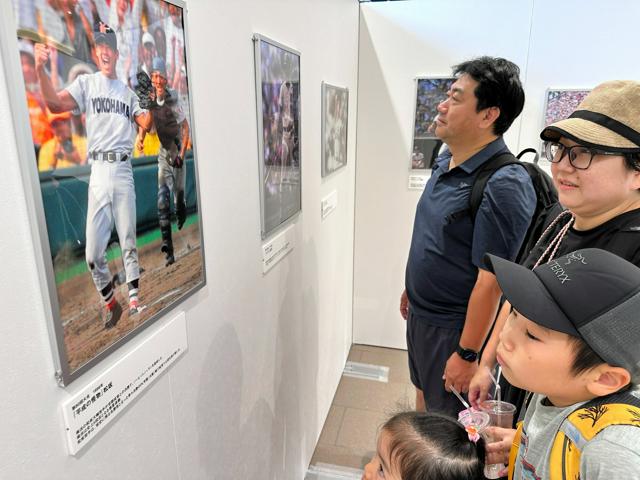 阪神梅田本店で甲子園100周年イベント始まる　名勝負の写真など