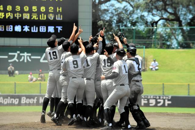 熊本工が3年ぶりの夏の甲子園へ　決勝で熊本国府を破る