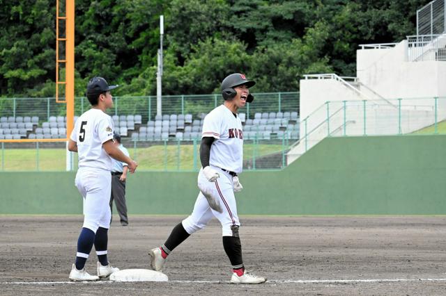 大会連覇へ頼れる代打、広陵の松村悠叶選手　準決勝でだめ押し適時打